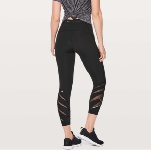 Lululemon Luxtreme Motionful 25” Hi Rise Leggings - Picture 2 of 12